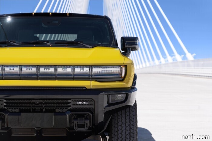 GMC выпускает новый желтый Hummer EV в честь старого H2