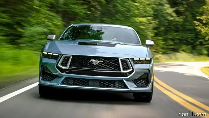 Ford presentó sedán Mustang de $40K y SUV de $25K a los concesionarios: TDS
