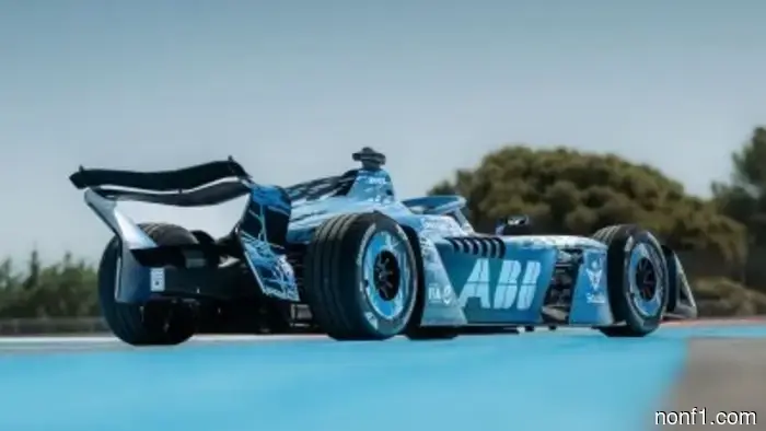 Verstappen was impressed as Formula E introduced its new high-speed car.