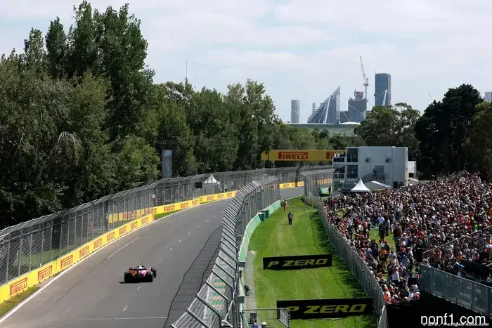 Шумахер предупреждает о ошибках на телевидении, так как сложность Формулы-1 возрастает