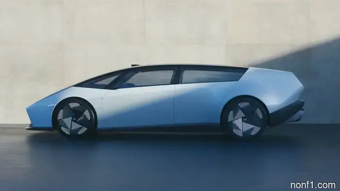 The Honda 0 Series Saloon Would Have Made a Superior Ferrari Design Compared to the Luce.