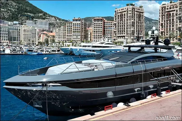 Verstappen's new yacht is moored in Monaco