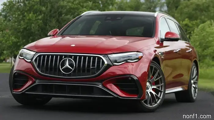 2026 Mercedes-AMG E53 Híbrido Wagon Reseña Rápida: Un Poco Suave, Un Poco Salvaje, Pero Mayormente Confuso