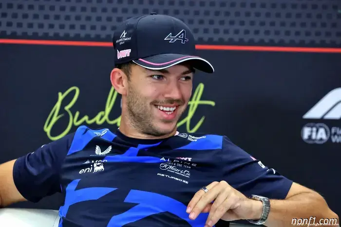 Gasly supports the new Renault CEO during Alpine's challenges.