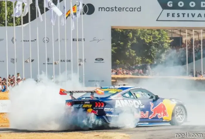 Lindblad: I want to try my hand in the Supercars series.