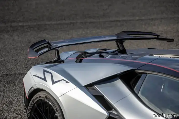Lamborghini Revuelto SV se presenta con 1,050 HP y un modo de diversión dedicado