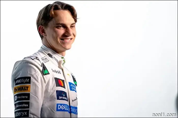 En McLaren mostraron los monos para Silverstone.