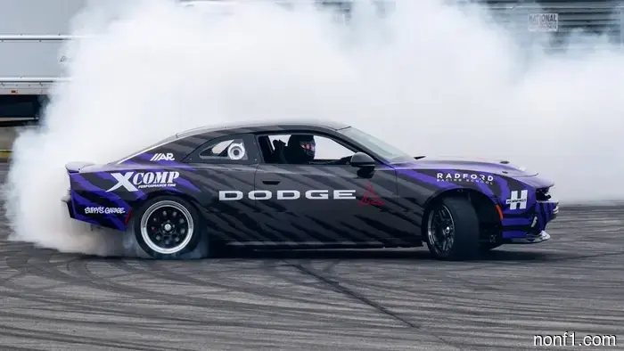 Dodge is trying its best to win people over to the new Charger—except by offering a V8 engine.