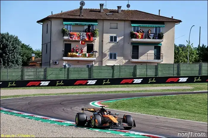 Oscar Piastri is the fastest in the second practice session