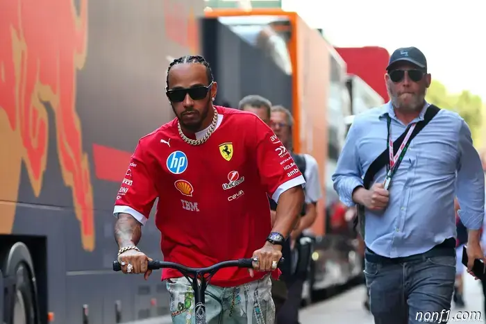 Heidfeld believes that age is beginning to hinder Lewis Hamilton.
