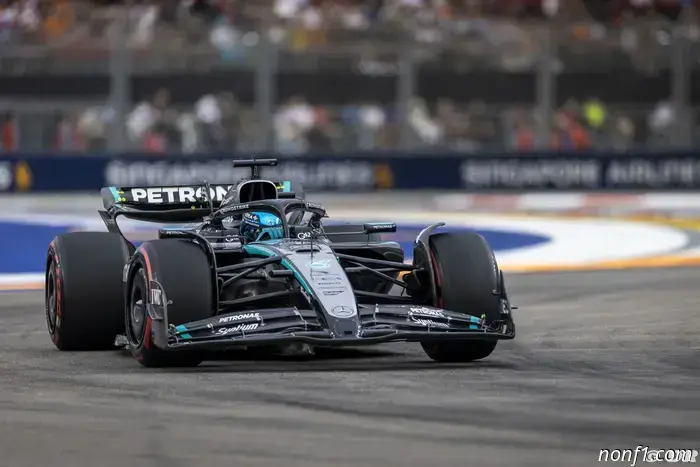 Wolff dice que el acuerdo de Russell está 'confirmado' tras la victoria en Singapur.