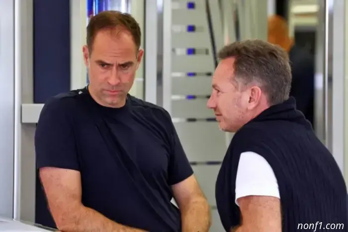 Mintzlaff preferred not to criticize Horner.