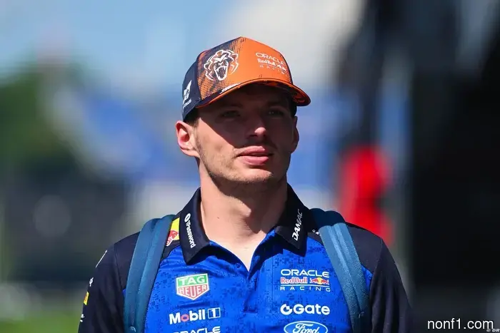 Verstappen ignora la más reciente especulación sobre McLaren.