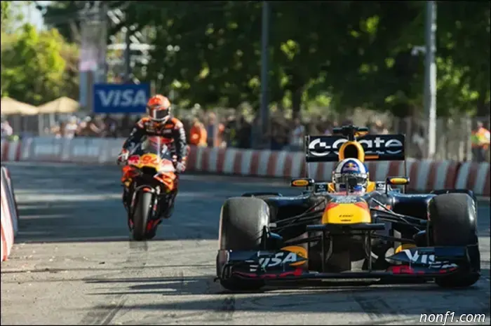 На шоу Red Bull в Будапеште присутствовали 40000 зрителей.