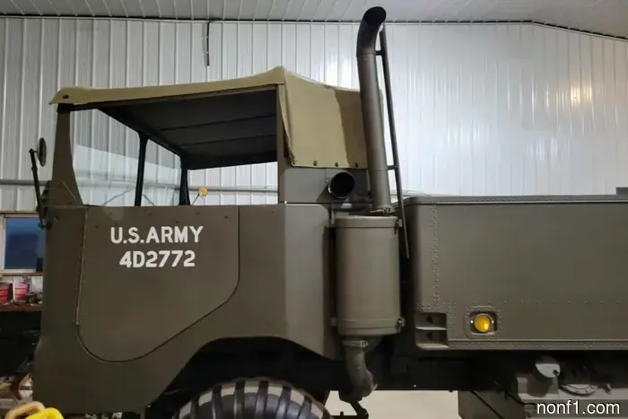 На продажу: 6×6 грузовик Ford, разработанный как амфибийный военный прототип примерно в 1960 году