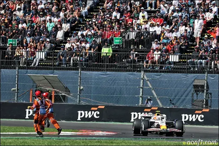 Declaración de la FIA tras el incidente con comisarios