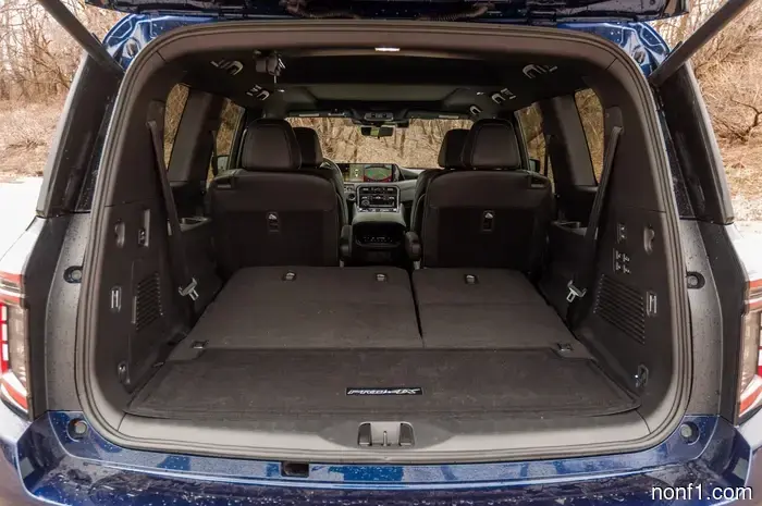 2026 Nissan Armada Pro-4X Reseña: Lo más parecido a un verdadero Land Cruiser que encontrarás en América