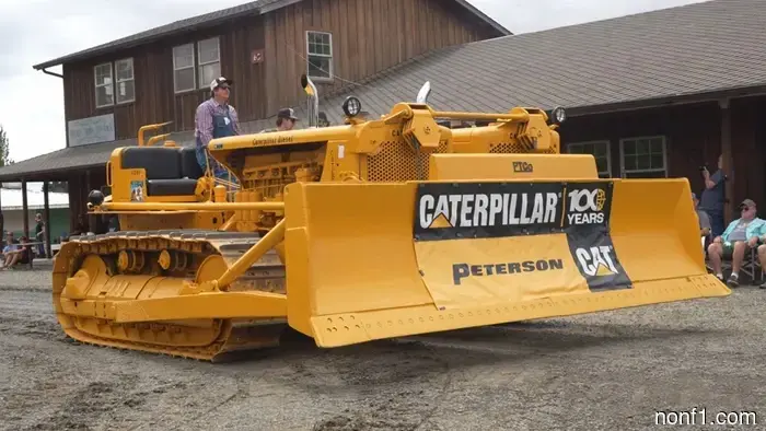 Double-Wide CAT Dozer Featuring ‘Siamese’ Diesel Engines Is the Result of Passionate Collectors