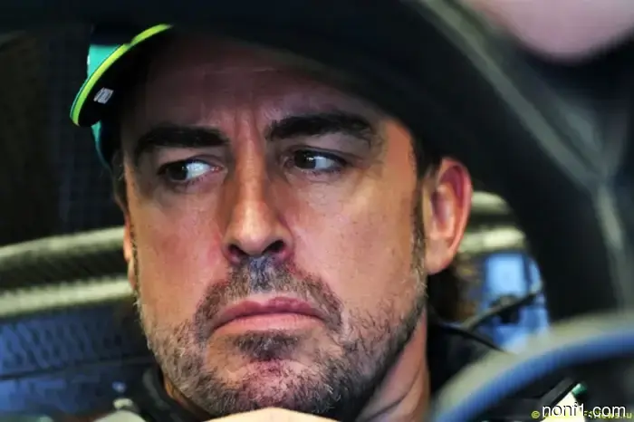 Button hopes that Alonso will continue to compete in F1.