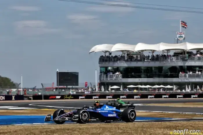 Carlos Sainz received a warning
