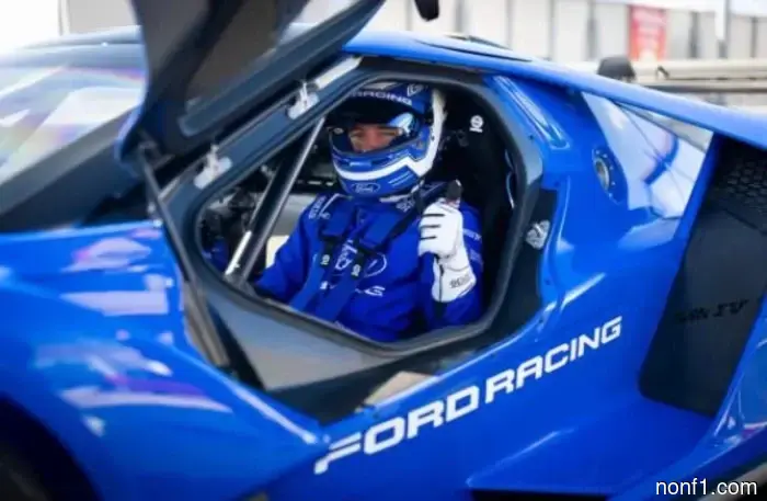 El presidente de Ford felicitó a su piloto por el récord.