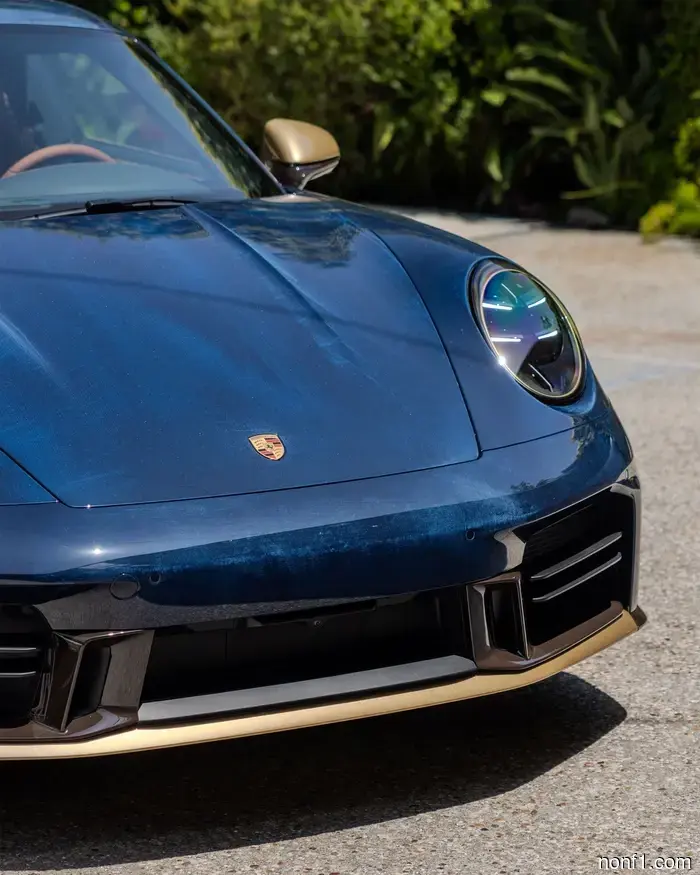 Цветовые волшебники Porsche создали краску, которая выглядит как джинсы, благодаря «Истории игрушек»