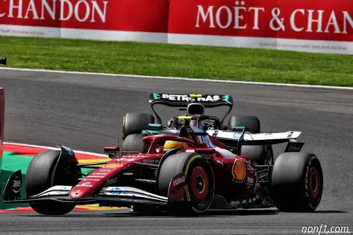 De la Rosa ve 'señales de pérdida de confianza' en Hamilton