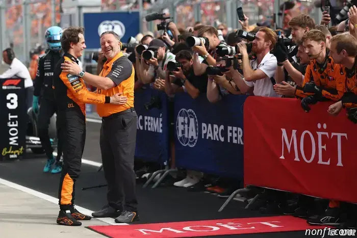El jefe de McLaren gana más que Norris y Piastri.