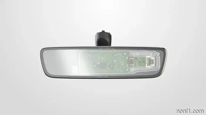 Tu próximo coche sabrá que estás distraído antes que tú gracias a los espejos retrovisores inteligentes.