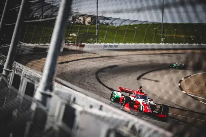IndyCar: Robert Shwartzman terminó en noveno lugar, pero está disgustado.