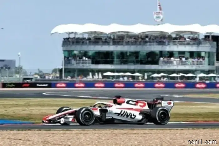Bearman, Ocon admiten que Haas se ha quedado atrás