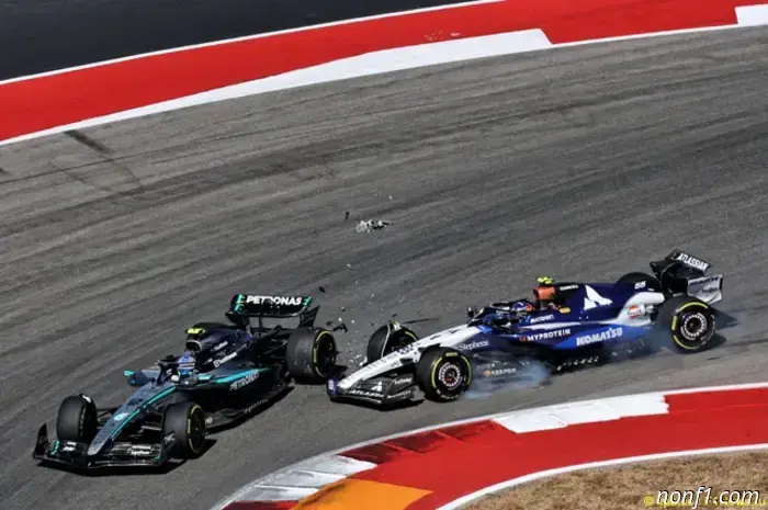 Carlos Sainz will lose five places on the grid in Mexico.