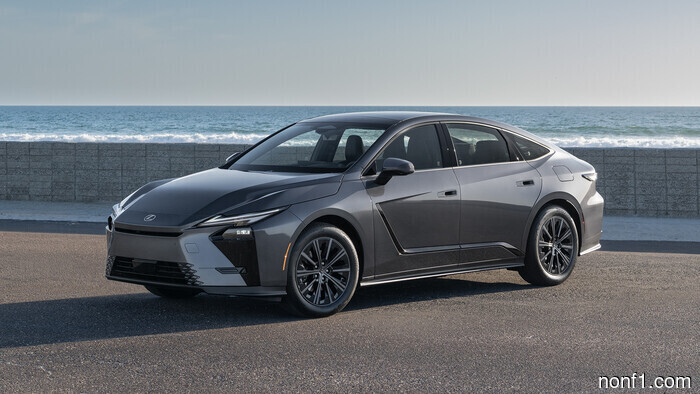 2026 Lexus ES First Drive Review: A Genuine Luxury Sedan, Now Available in EV and Hybrid Variants