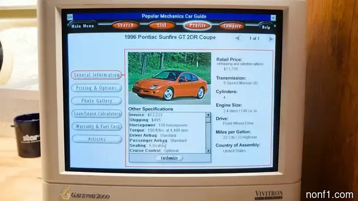 Este CD 'Guía de Coches' de 1996 te permitió construir y fijar el precio de cualquier coche sin necesidad de Internet.