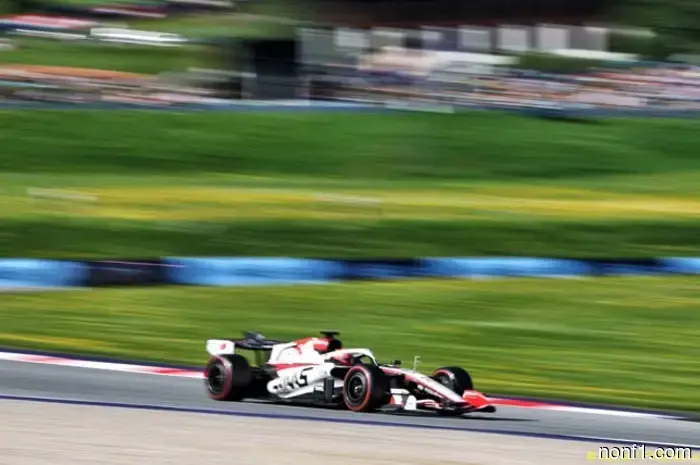 Esteban Ocon: Tire degradation is less than in Barcelona.