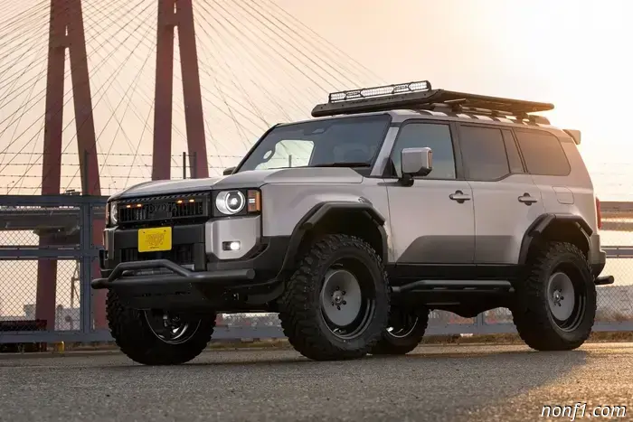 Aún no hay veredicto sobre esta Toyota Land Cruiser de exhibición con neumáticos de 37 pulgadas.