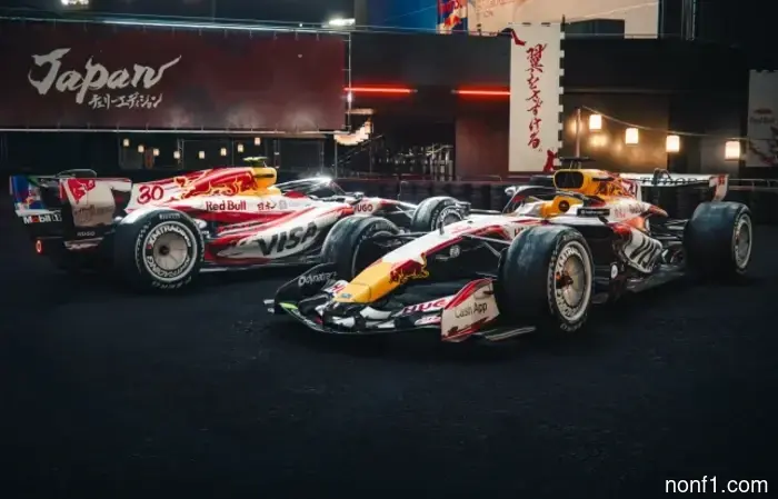 В Racing Bulls оформлены автомобили японскими иероглифами.