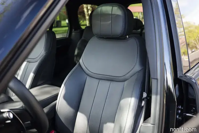 Range Rover SE Plug-In Hybrid Review: Incredibly Proficient, Yet Modestly Reserved