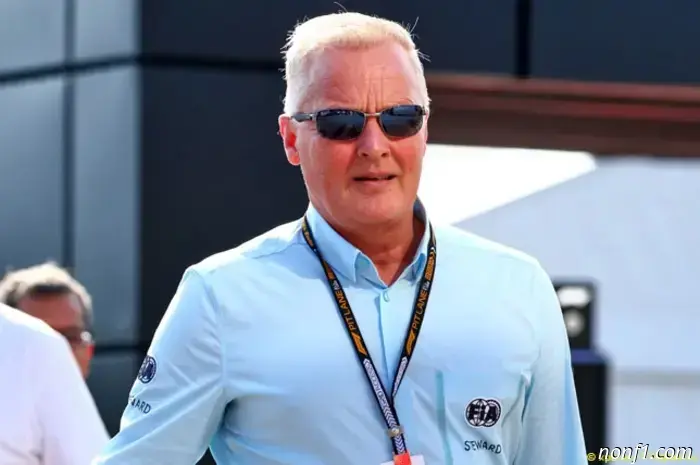 The FIA has expelled Herbert from the stewards.