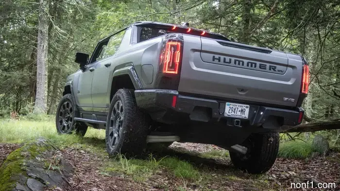 2026 Hummer EV Revisión Off-Road: Es Tecnología Contra Senderos Estrechos