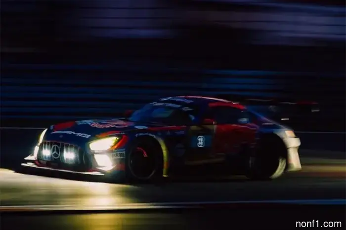 El equipo de Verstappen sigue liderando en Nordschleife.