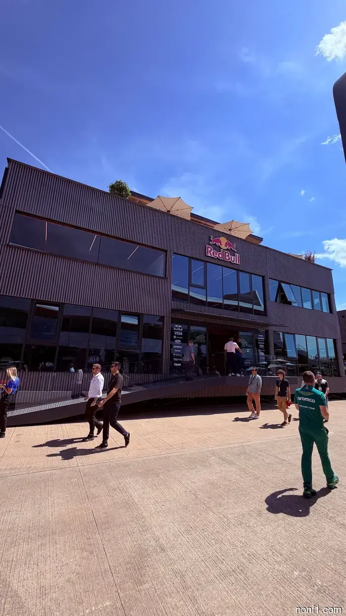 Tour del Paddock: Descubre las casas móviles de los equipos de F1 2026