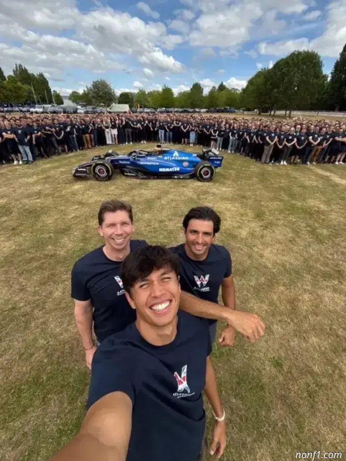 Williams marked the halfway point of the season with a team photo.