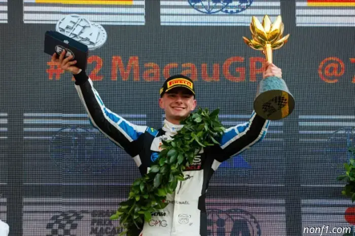 Наэль: Я до упора нажал на газ и смотрел исключительно вперед!