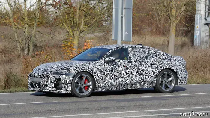 Nuevas fotos espía de prototipos confirman que el sedán Audi RS6 volverá en 2027.