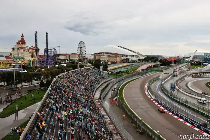 Organizers of the Russian Grand Prix are suing Formula 1 for an outstanding payment.