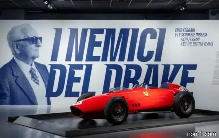 En Turín se inauguró una exposición dedicada a Enzo Ferrari.