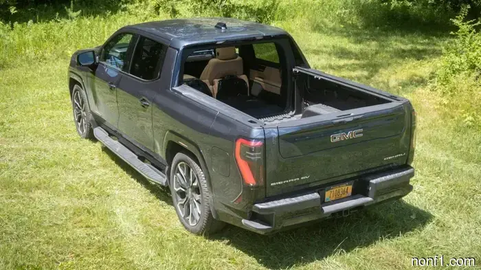 GM's Innovative Midgate Is Truly One of the Top Reasons to Purchase an EV Truck.
