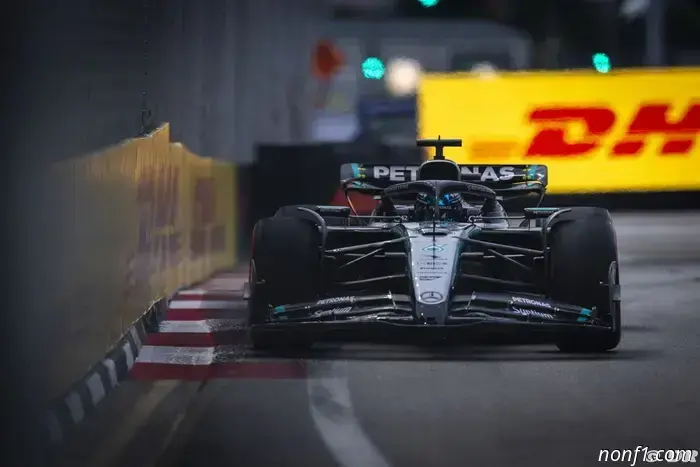 Does Mercedes F1 have an advantage with a 'flexi wing' at Singapore?