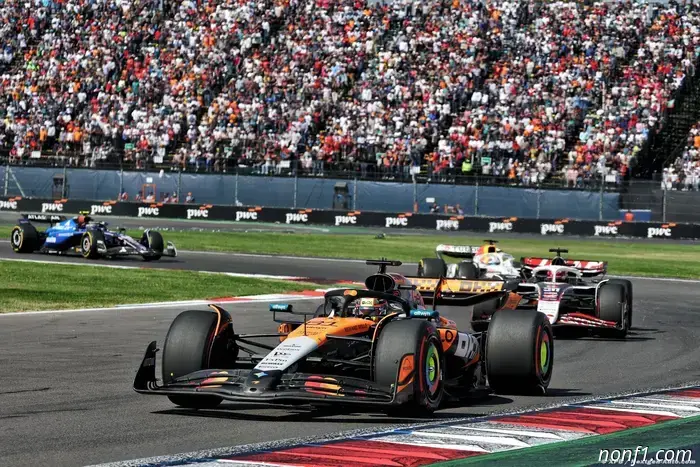 McLaren защищает Пиастри на фоне усиления спада